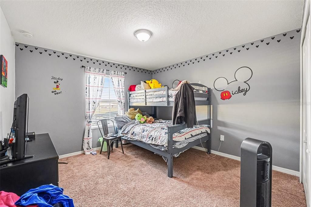 На продажу: $355,000 (4 спален, 3 ванн, 1902 Квадратных фут)