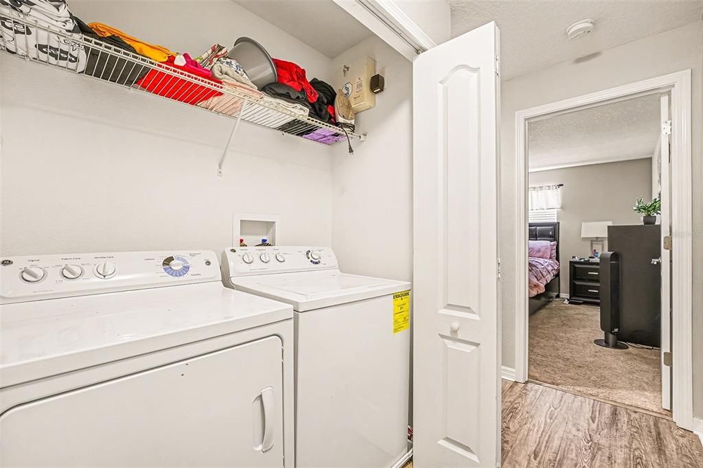 На продажу: $355,000 (4 спален, 3 ванн, 1902 Квадратных фут)