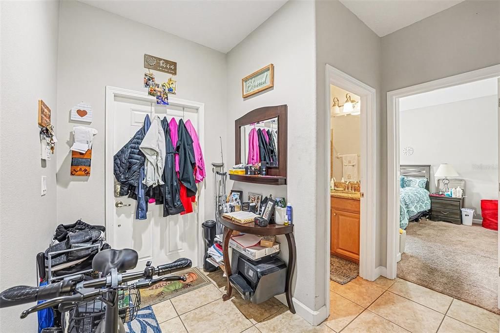 На продажу: $355,000 (4 спален, 3 ванн, 1902 Квадратных фут)