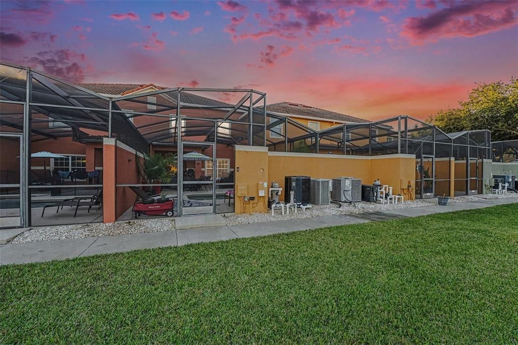 На продажу: $355,000 (4 спален, 3 ванн, 1902 Квадратных фут)