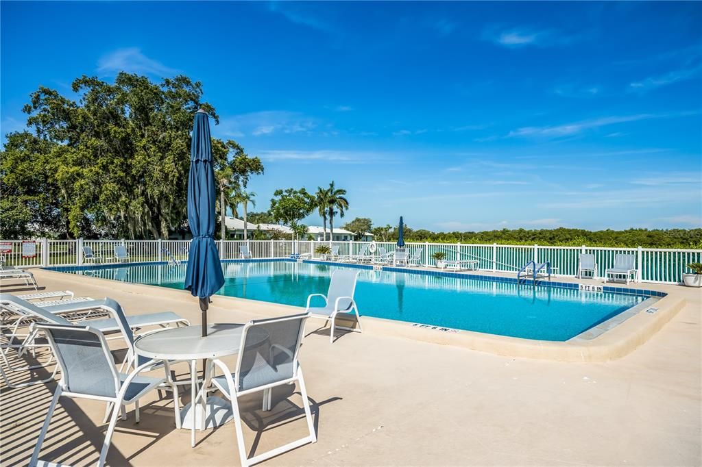 Под контрактом: $230,000 (2 спален, 1 ванн, 1201 Квадратных фут)