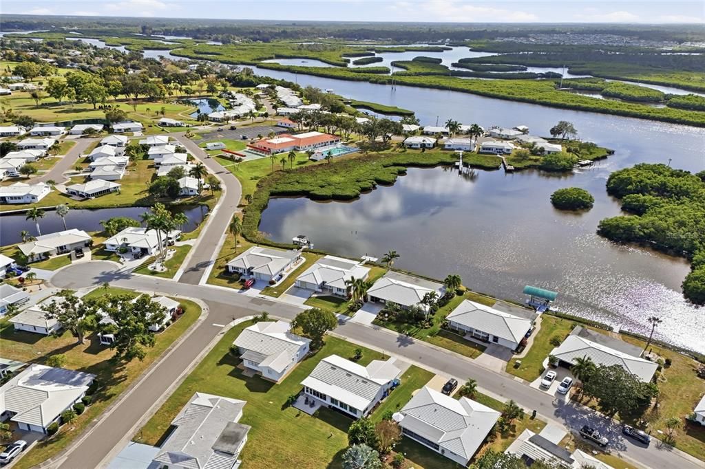 待售: $230,000 (2 贝兹, 1 浴室, 1201 平方英尺)