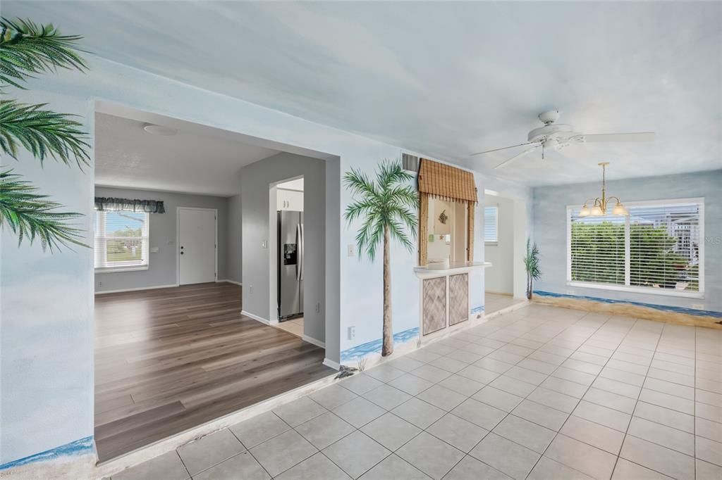 待售: $230,000 (2 贝兹, 1 浴室, 1201 平方英尺)