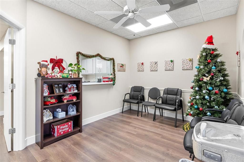 For Sale: $399,900 (0 beds, 0 baths, 1400 Square Feet)