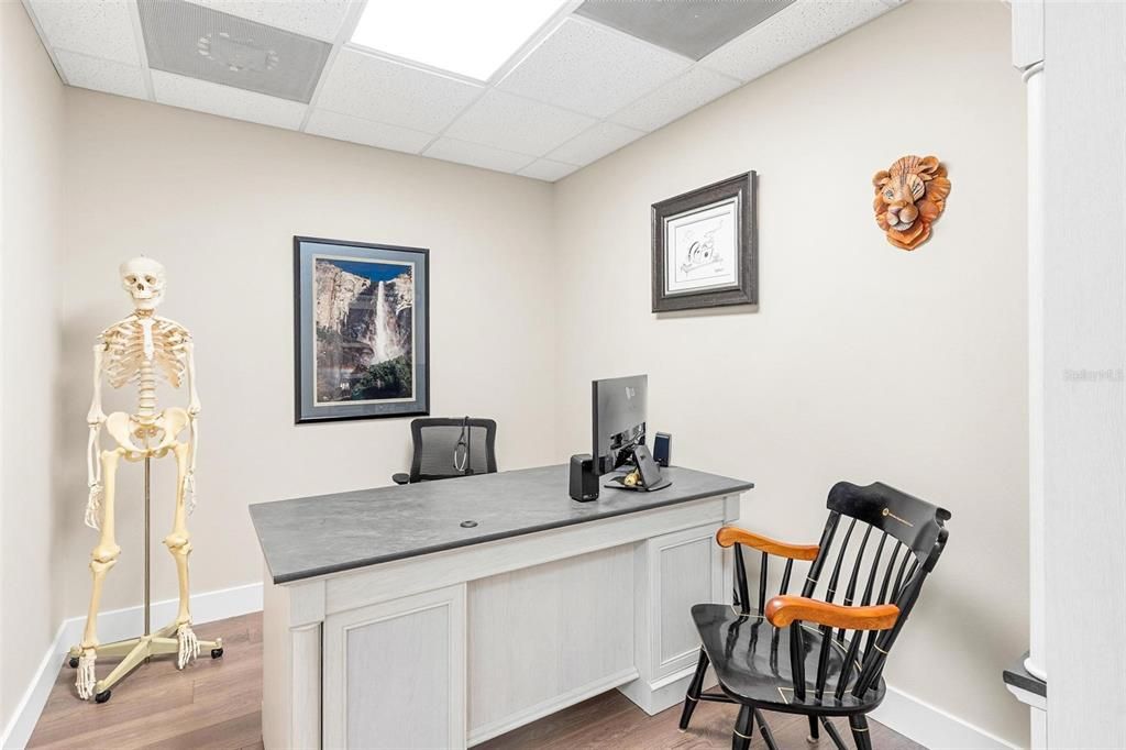 For Sale: $399,900 (0 beds, 0 baths, 1400 Square Feet)