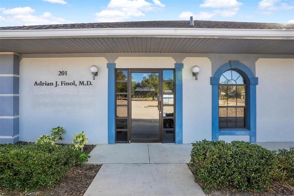 For Sale: $399,900 (0 beds, 0 baths, 1400 Square Feet)