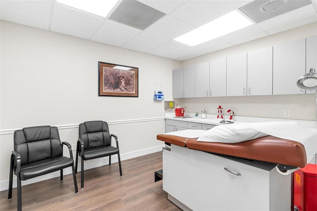 For Sale: $399,900 (0 beds, 0 baths, 1400 Square Feet)