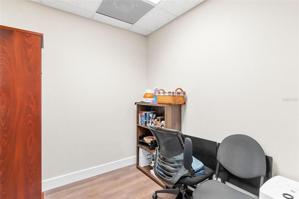 For Sale: $399,900 (0 beds, 0 baths, 1400 Square Feet)