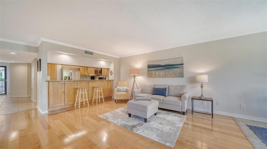 В аренду: $3,000 (2 спален, 2 ванн, 1260 Квадратных фут)