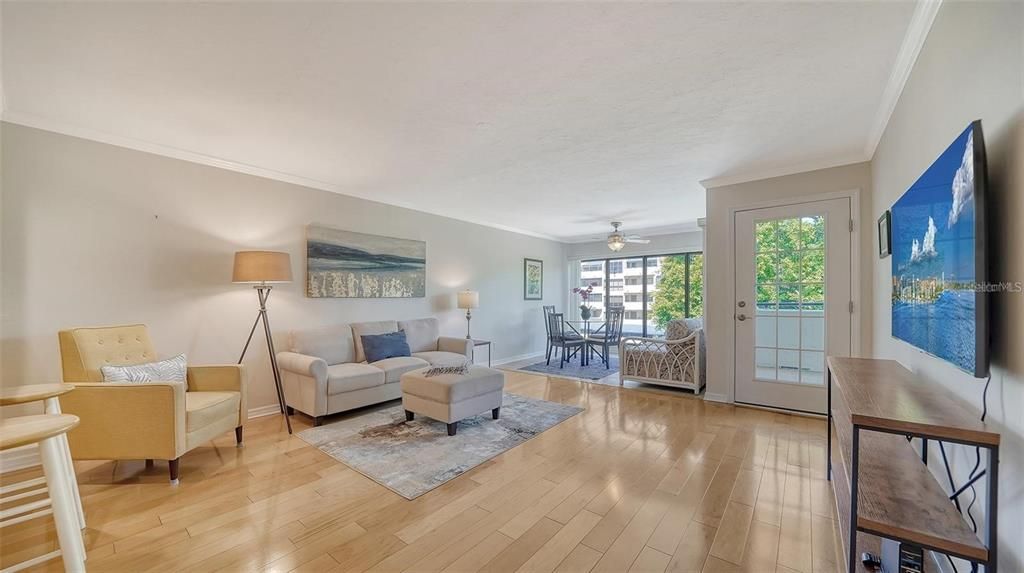 В аренду: $3,000 (2 спален, 2 ванн, 1260 Квадратных фут)