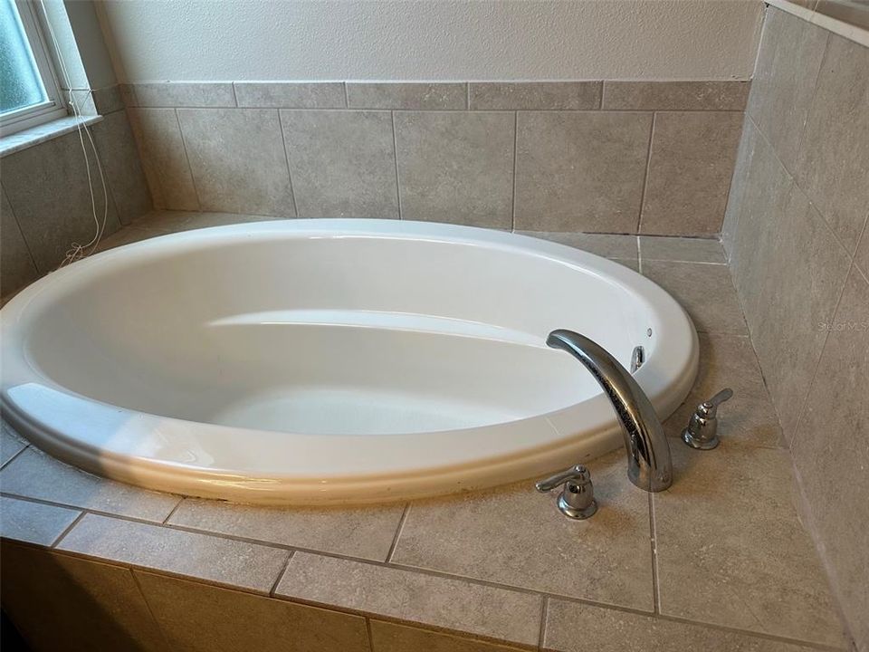 出租: $2,995 (4 贝兹, 2 浴室, 2284 平方英尺)