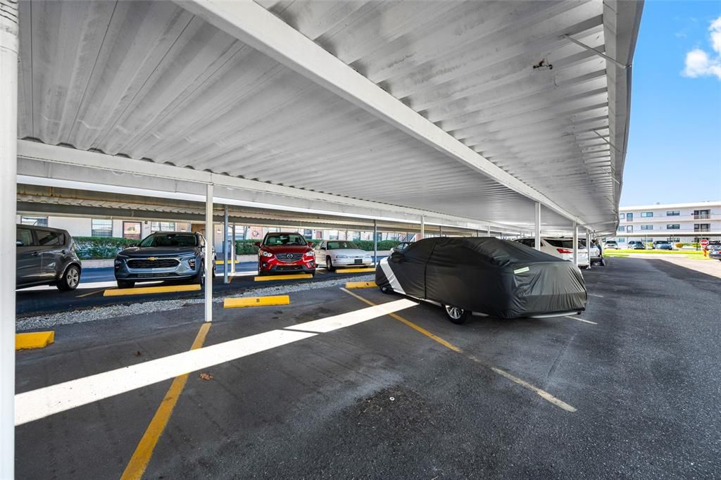 For Sale: $119,000 (1 beds, 1 baths, 735 Square Feet)