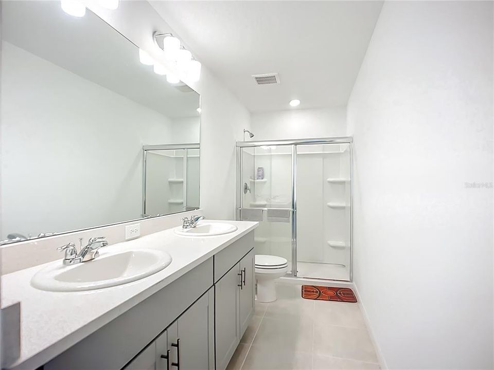 For Rent: $2,100 (2 beds, 2 baths, 1187 Square Feet)