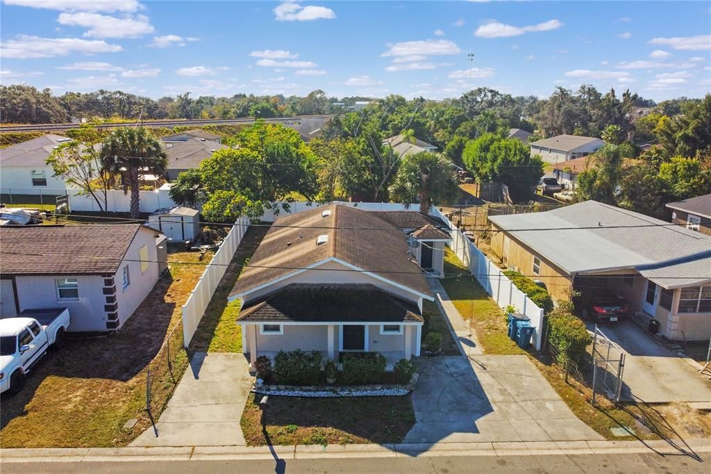 For Rent: $1,595 (3 beds, 2 baths, 1307 Square Feet)