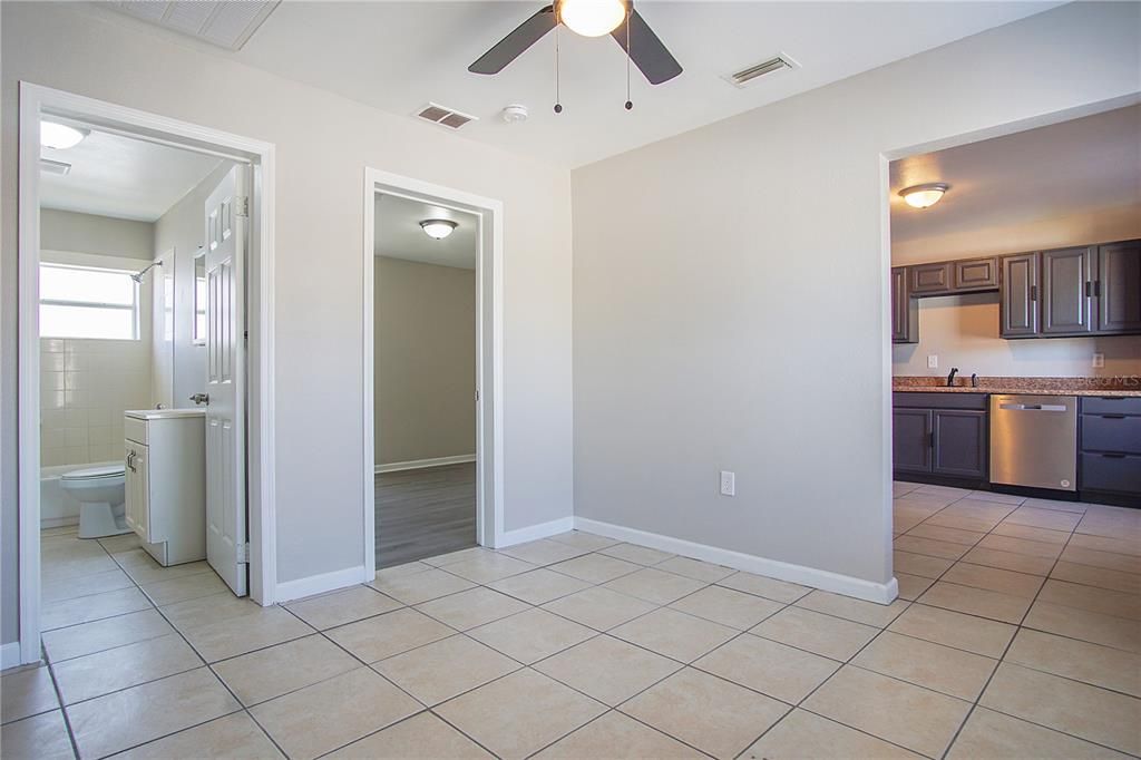 For Rent: $1,595 (3 beds, 2 baths, 1307 Square Feet)