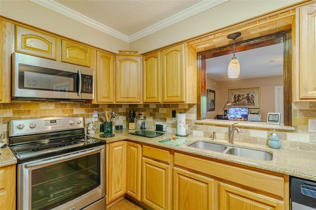 На продажу: $419,000 (3 спален, 2 ванн, 1594 Квадратных фут)