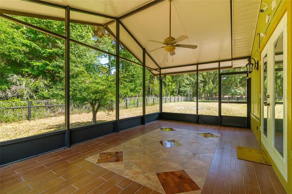 На продажу: $419,000 (3 спален, 2 ванн, 1594 Квадратных фут)