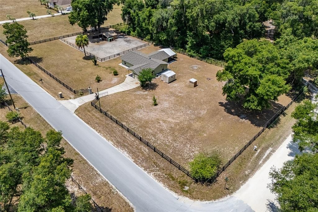 На продажу: $419,000 (3 спален, 2 ванн, 1594 Квадратных фут)