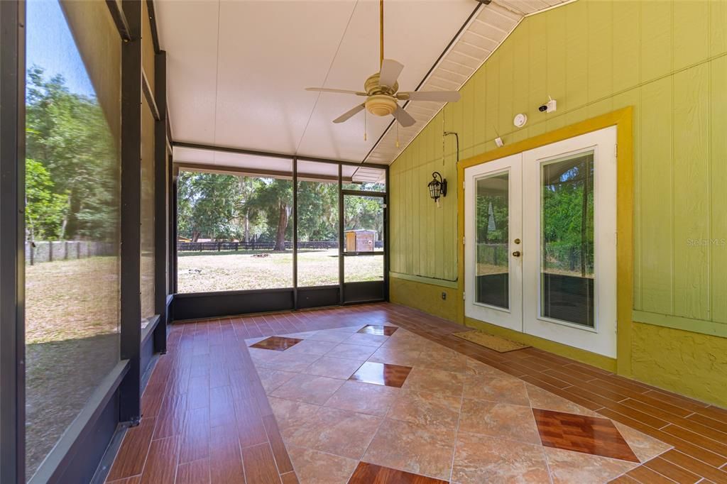 На продажу: $419,000 (3 спален, 2 ванн, 1594 Квадратных фут)