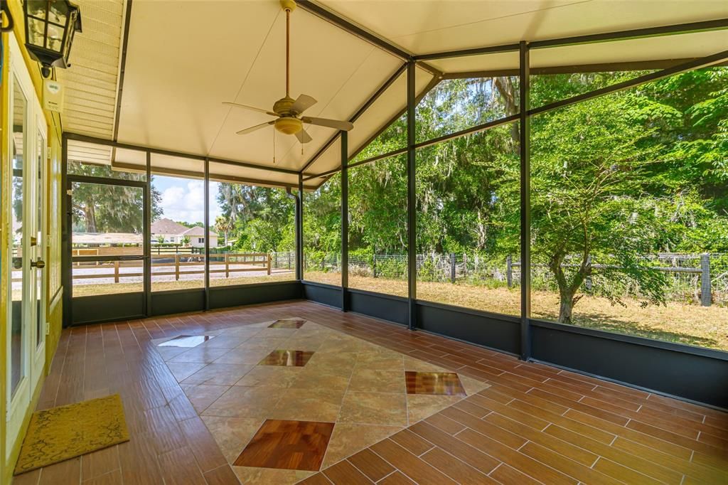 На продажу: $419,000 (3 спален, 2 ванн, 1594 Квадратных фут)