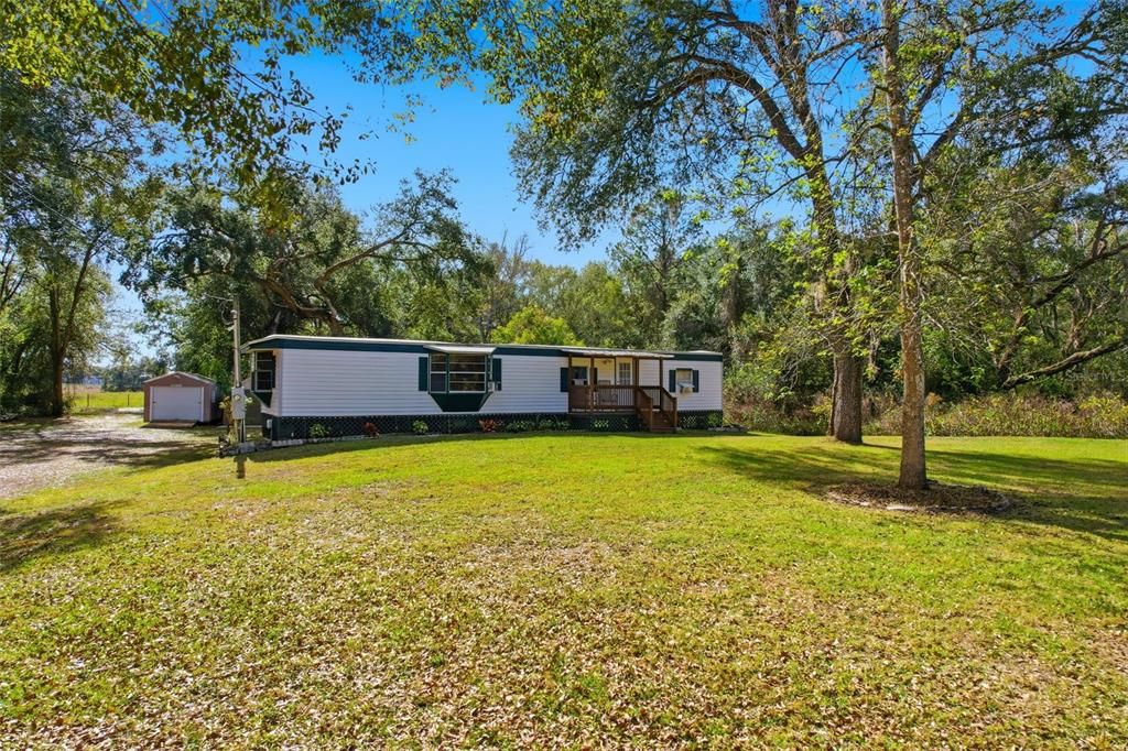 For Sale: $129,900 (2 beds, 1 baths, 960 Square Feet)