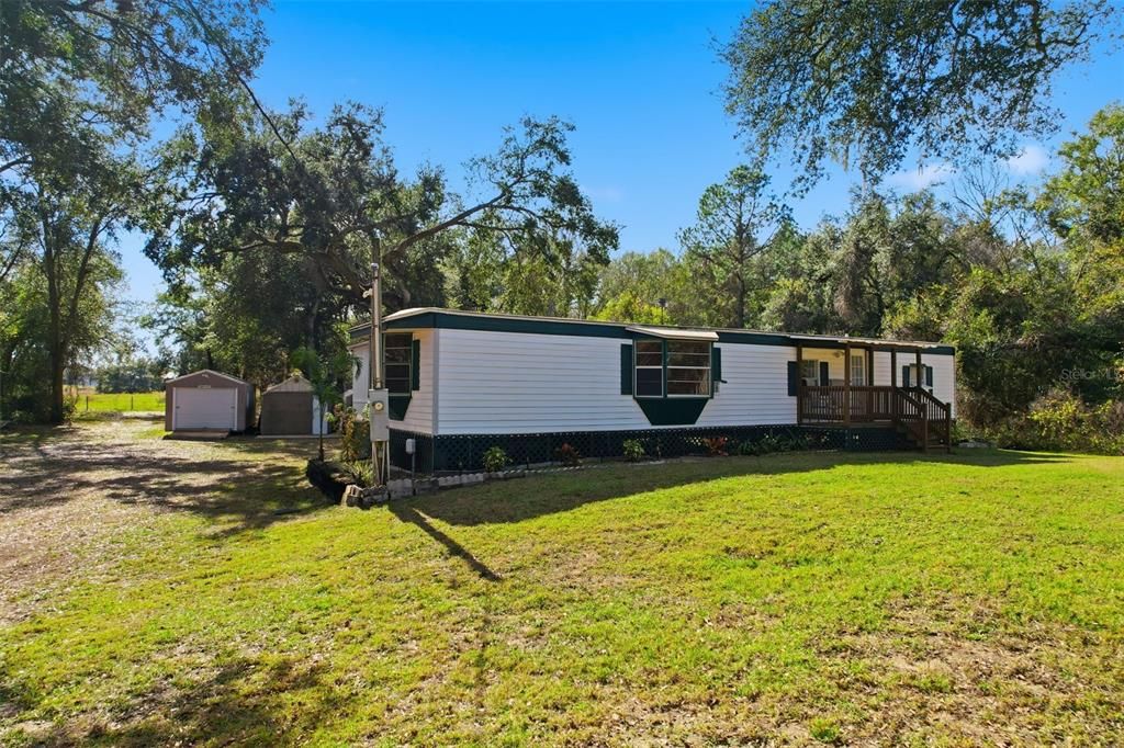 For Sale: $129,900 (2 beds, 1 baths, 960 Square Feet)