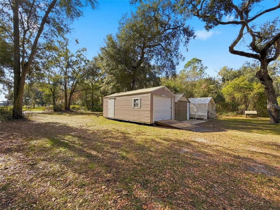 For Sale: $129,900 (2 beds, 1 baths, 960 Square Feet)