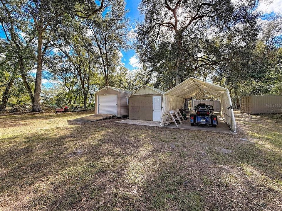 For Sale: $129,900 (2 beds, 1 baths, 960 Square Feet)