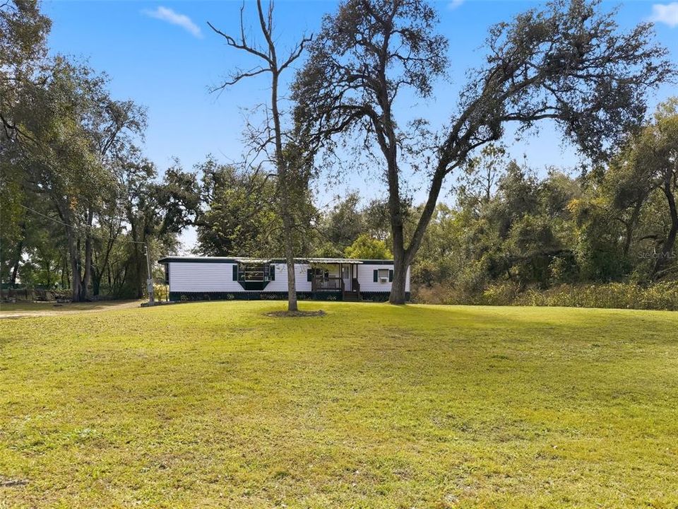 For Sale: $129,900 (2 beds, 1 baths, 960 Square Feet)