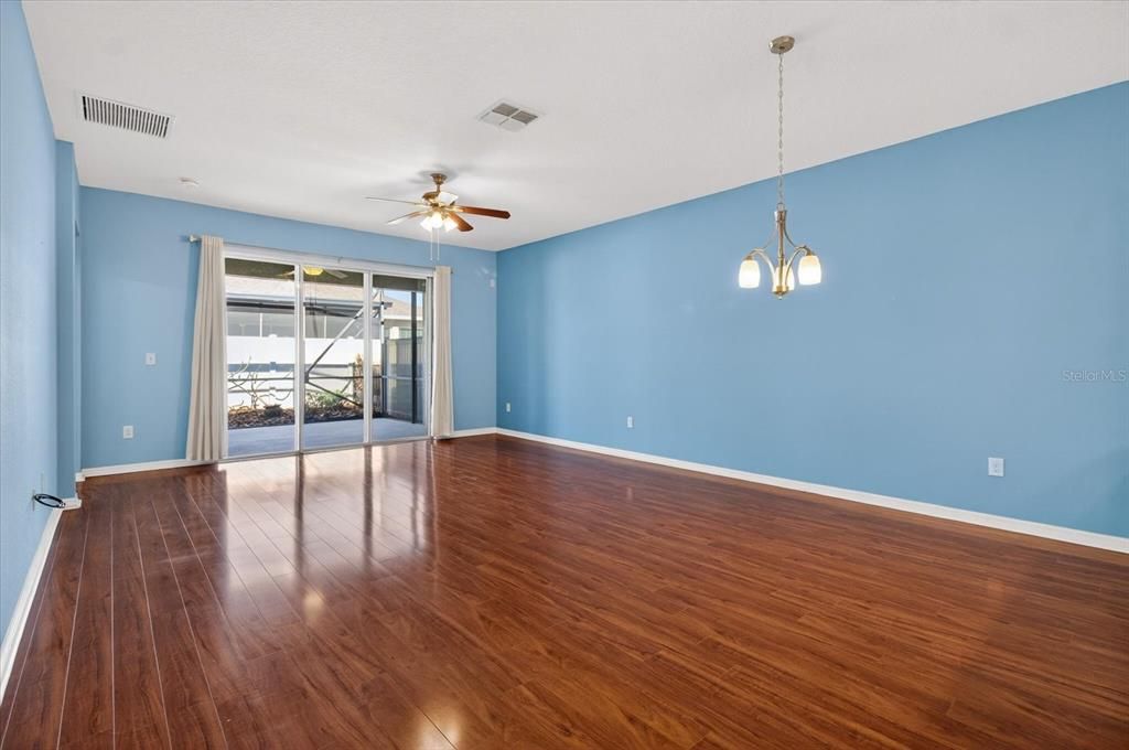 En Venta: $340,000 (3 camas, 2 baños, 1740 Pies cuadrados)