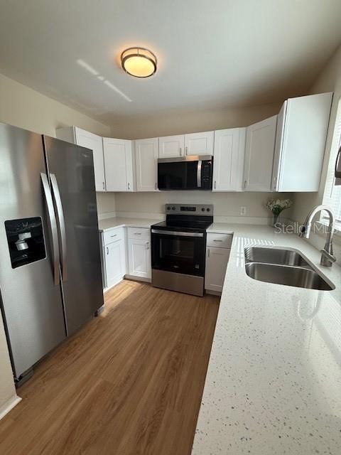 For Sale: $319,000 (2 beds, 1 baths, 875 Square Feet)