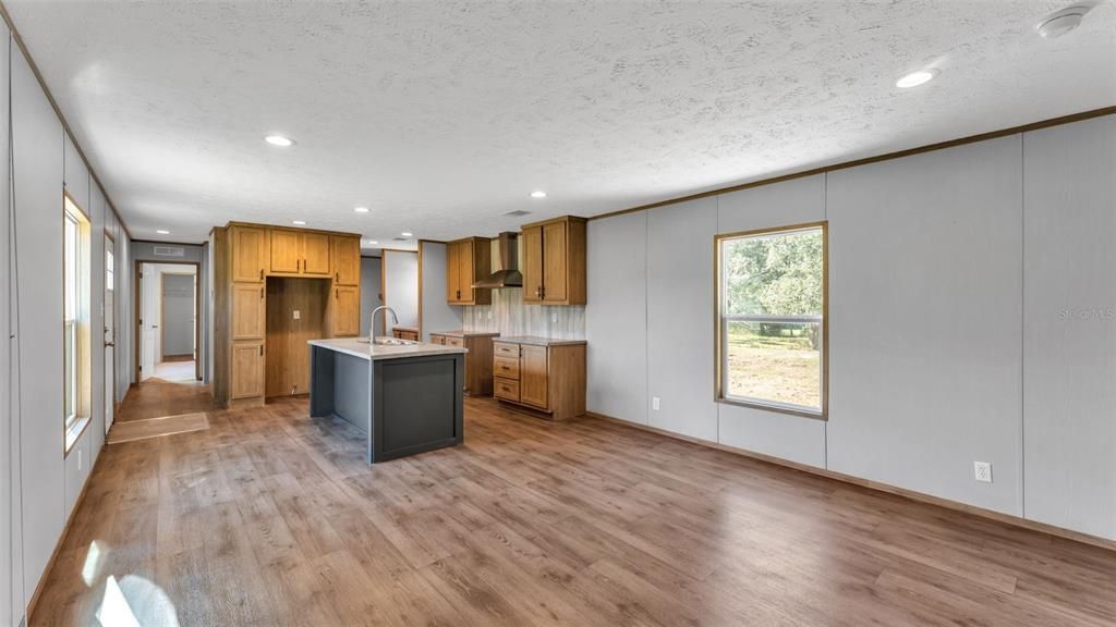 待售: $225,000 (3 贝兹, 2 浴室, 1309 平方英尺)