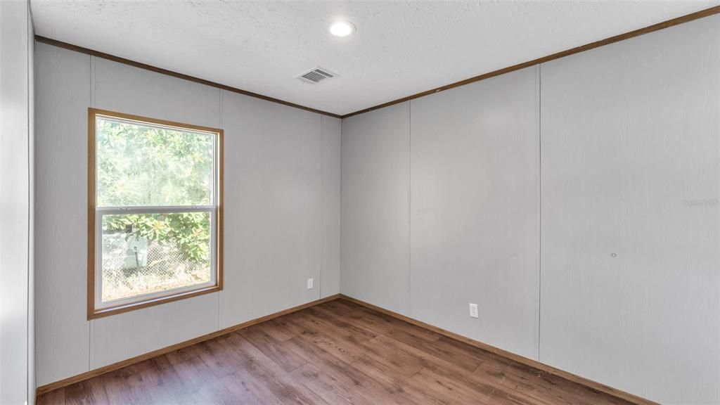 待售: $225,000 (3 贝兹, 2 浴室, 1309 平方英尺)