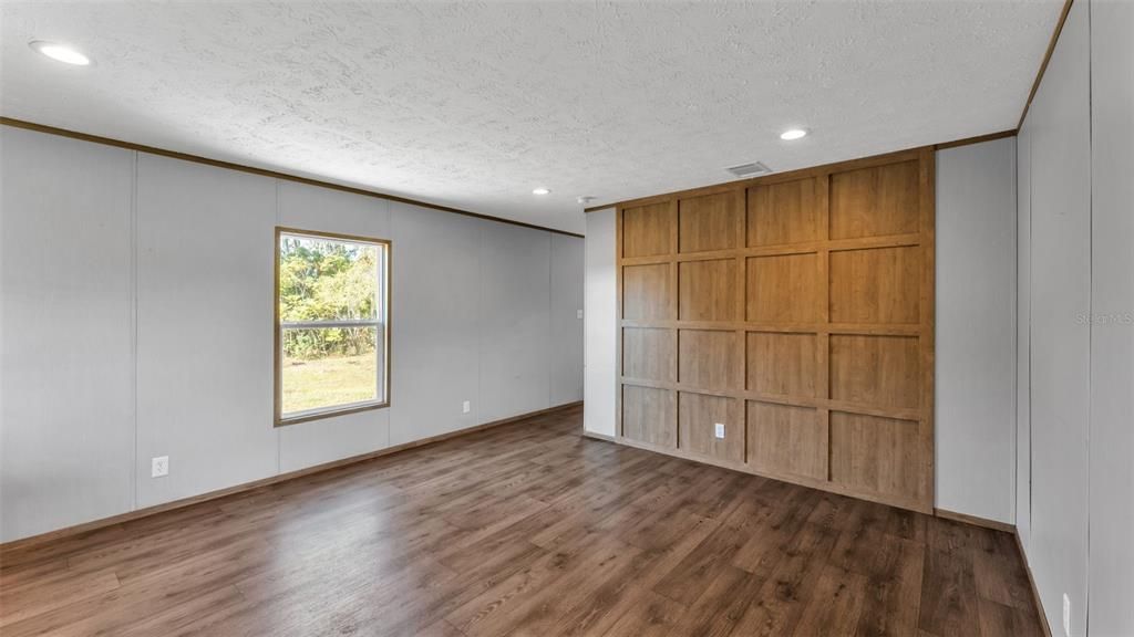 待售: $225,000 (3 贝兹, 2 浴室, 1309 平方英尺)