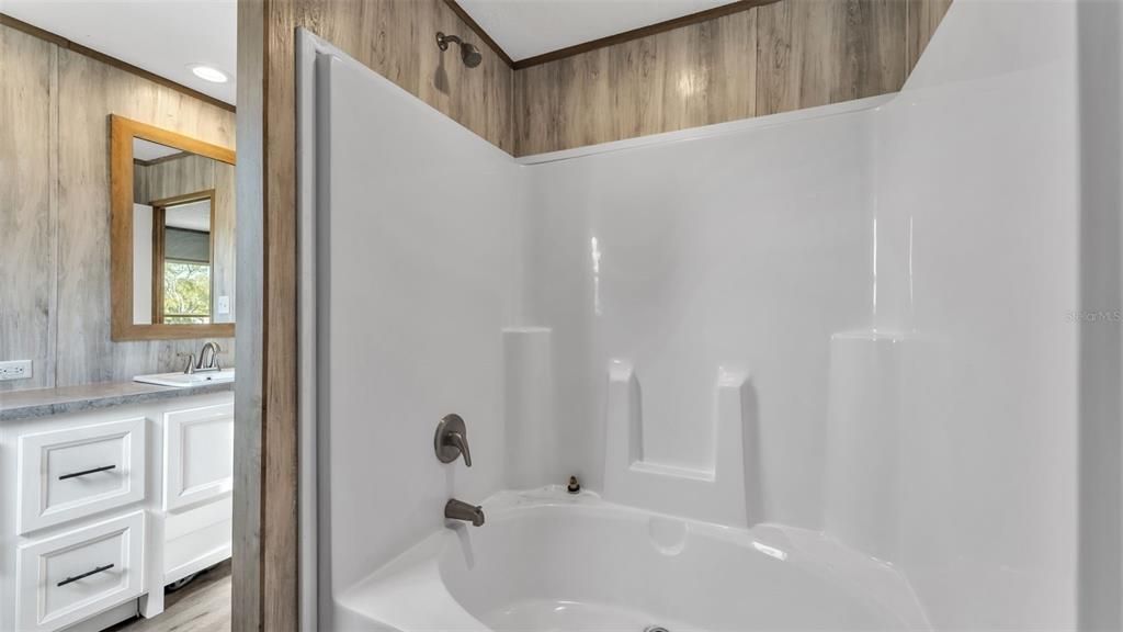 待售: $225,000 (3 贝兹, 2 浴室, 1309 平方英尺)