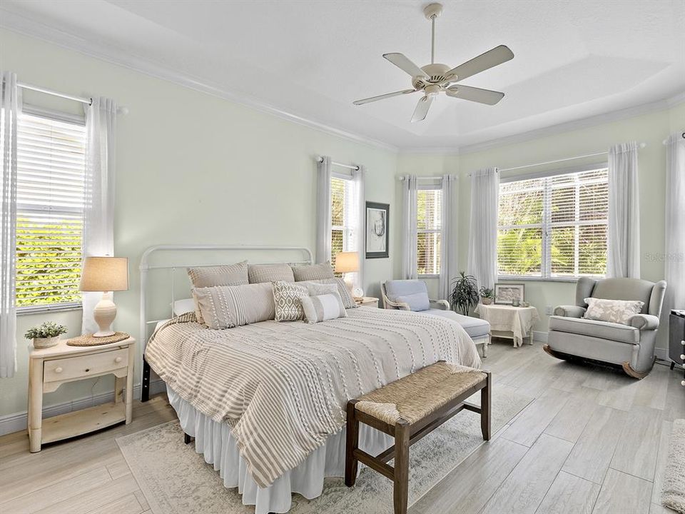 На продажу: $589,000 (3 спален, 2 ванн, 2129 Квадратных фут)