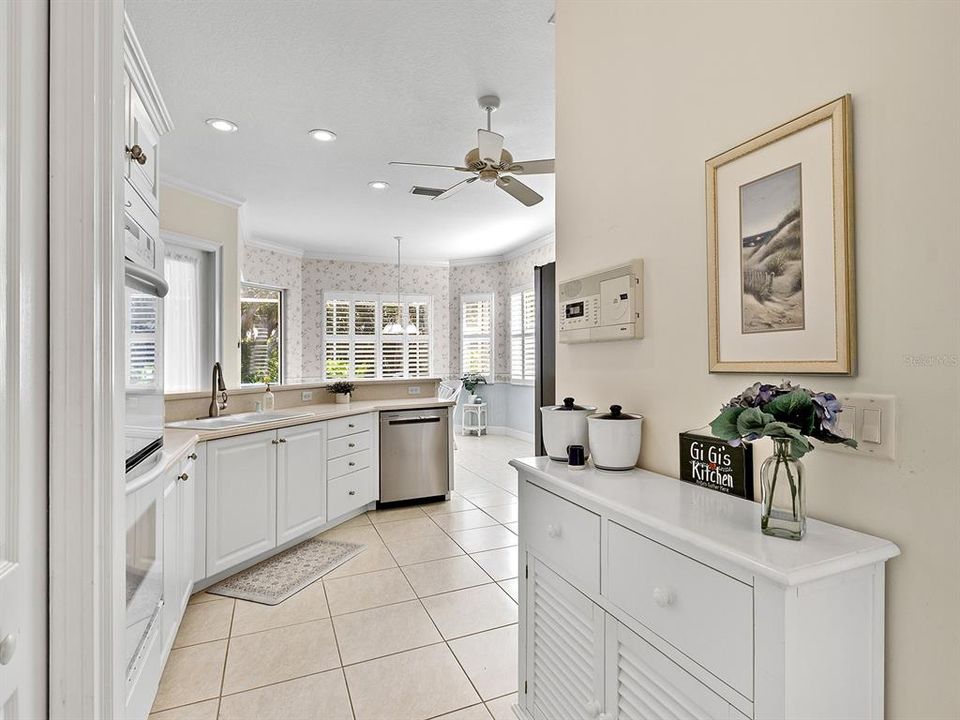 На продажу: $589,000 (3 спален, 2 ванн, 2129 Квадратных фут)