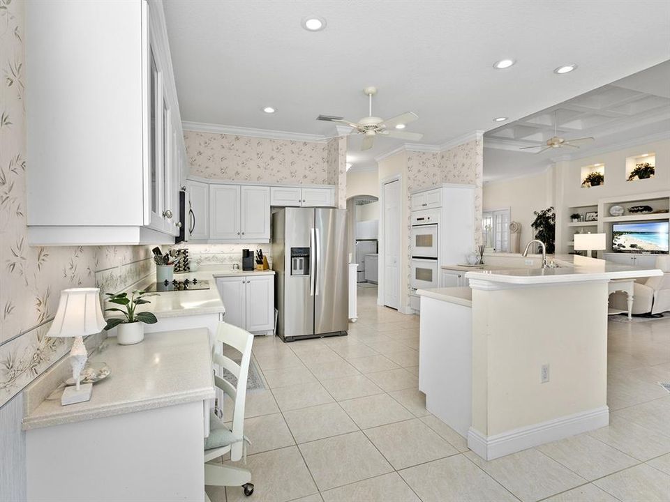 На продажу: $589,000 (3 спален, 2 ванн, 2129 Квадратных фут)