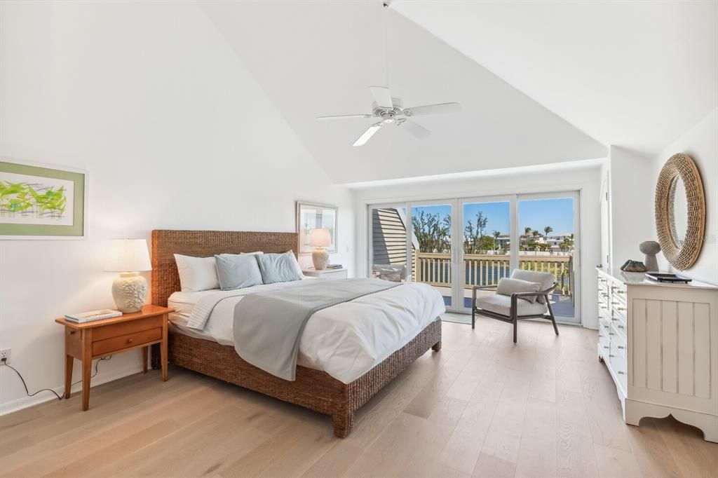 For Sale: $2,250,000 (3 beds, 3 baths, 2885 Square Feet)