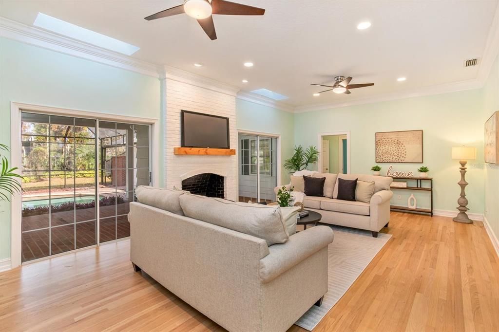 For Sale: $849,000 (4 beds, 2 baths, 3367 Square Feet)