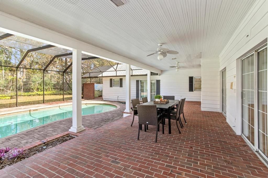 For Sale: $849,000 (4 beds, 2 baths, 3367 Square Feet)