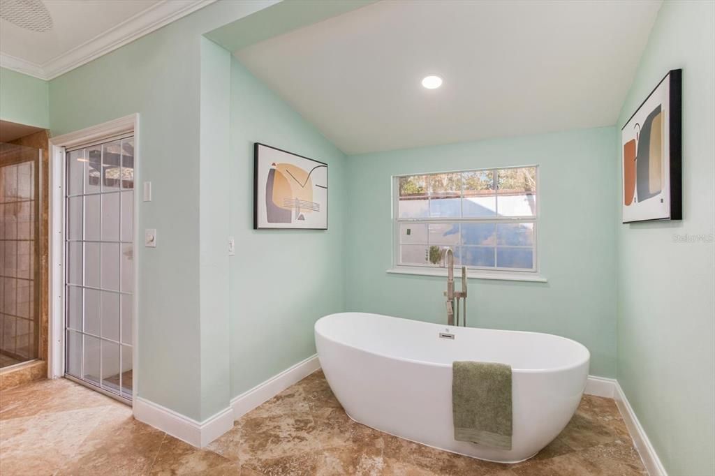 For Sale: $849,000 (4 beds, 2 baths, 3367 Square Feet)