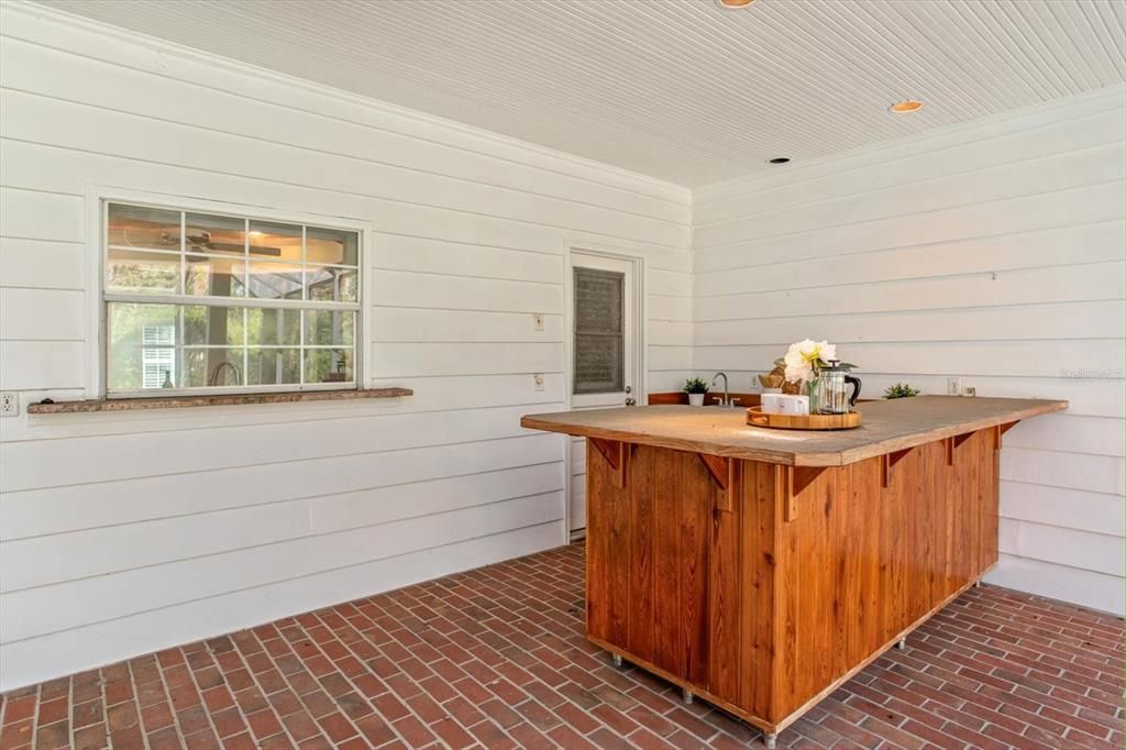 For Sale: $849,000 (4 beds, 2 baths, 3367 Square Feet)