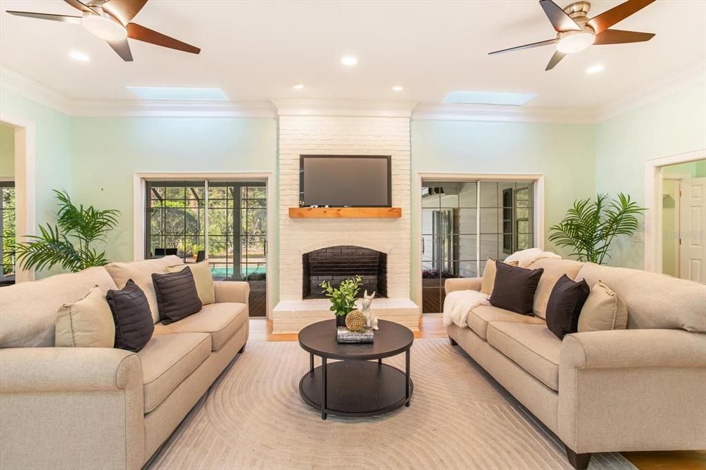 For Sale: $849,000 (4 beds, 2 baths, 3367 Square Feet)