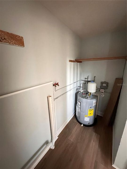 На продажу: $139,000 (2 спален, 2 ванн, 1050 Квадратных фут)