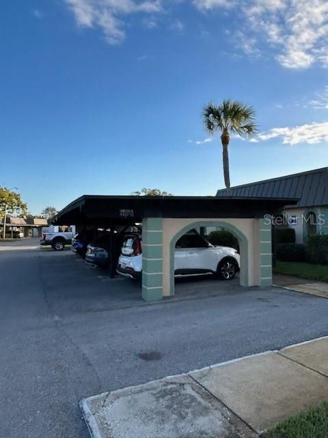 For Sale: $139,000 (2 beds, 2 baths, 1050 Square Feet)