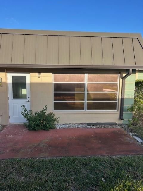 For Sale: $139,000 (2 beds, 2 baths, 1050 Square Feet)