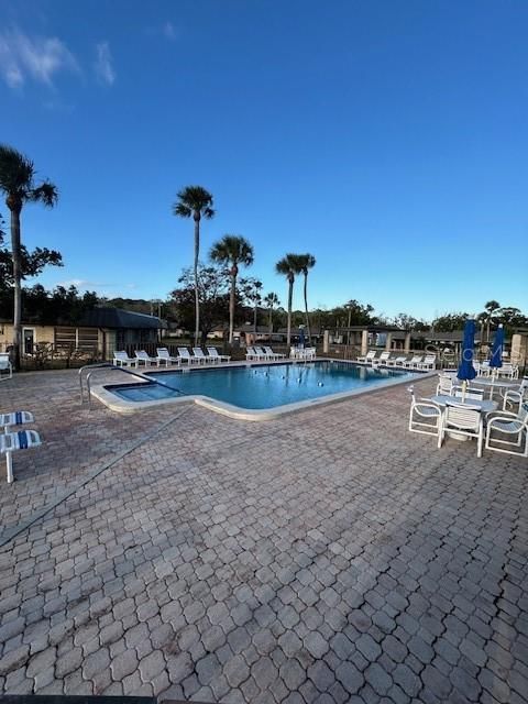 For Sale: $139,000 (2 beds, 2 baths, 1050 Square Feet)