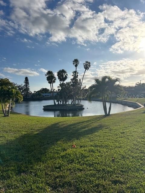 For Sale: $139,000 (2 beds, 2 baths, 1050 Square Feet)