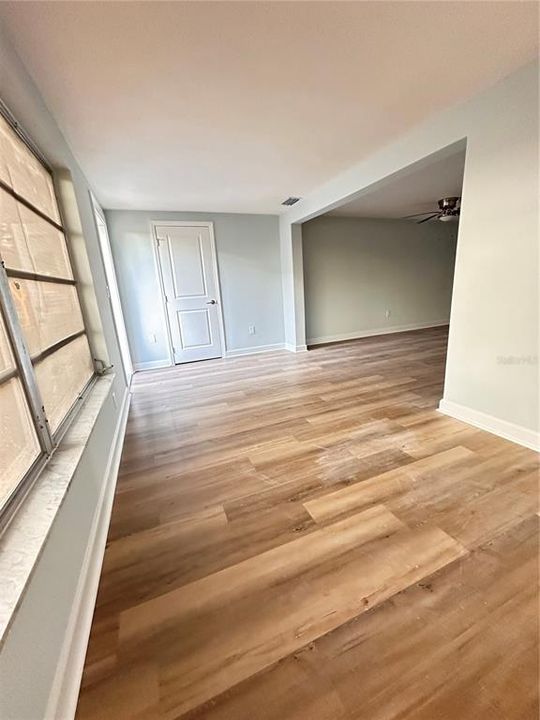 На продажу: $139,000 (2 спален, 2 ванн, 1050 Квадратных фут)